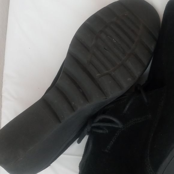 White Mountain Booties - Picture 6 of 8